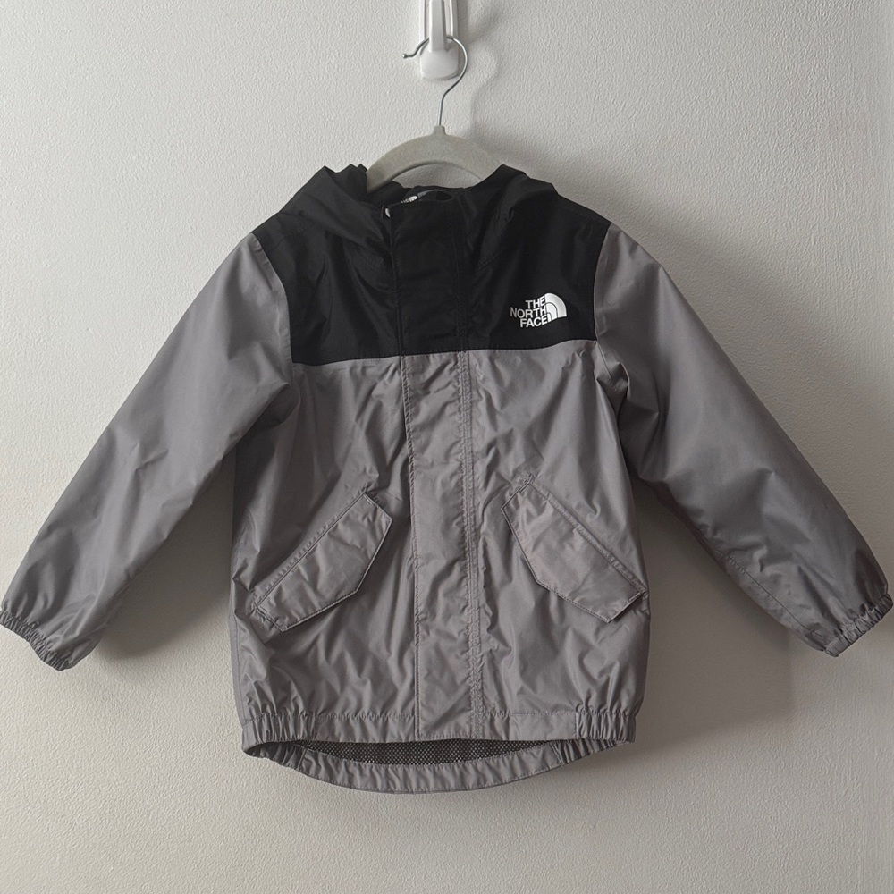 Kids The North Face Two-Tone Gray and Black Jacket
